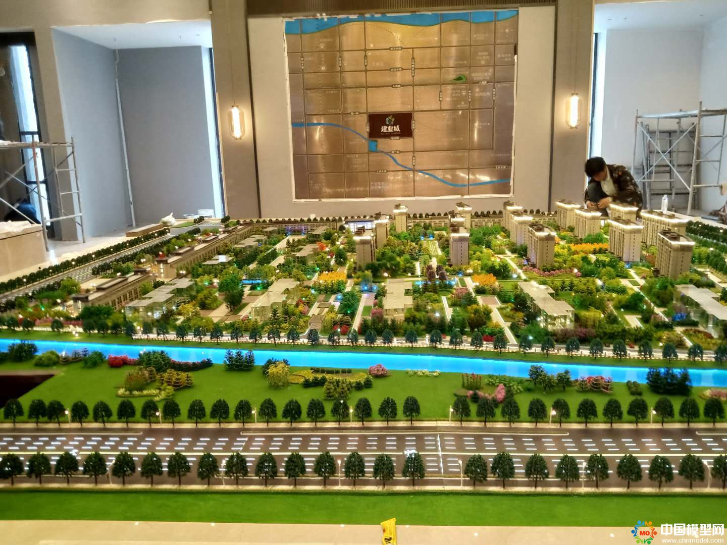 樓盤沙盤模型制作、別墅沙盤模型制作、城市規劃沙盤制作、建筑模型設計制作、工業模型設計制作、數字多媒體沙盤制作